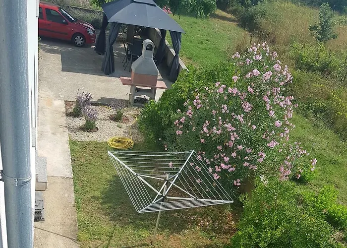 Sunset 아파트 자톤