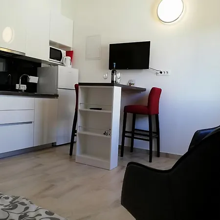 Sunset Apartment *